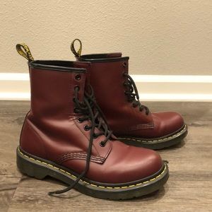 ⭐️$ negotiable Cherry Red Smooth Doc Martens